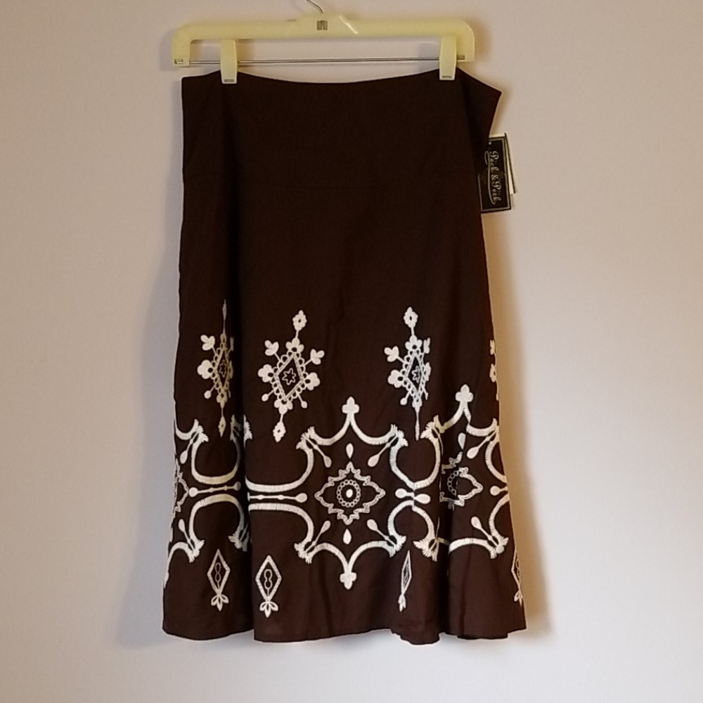 DONATING 2/14! 🎉HP🎉 Peck & Peck A-line Brown Skirt with White Details - Picture 1 of 5